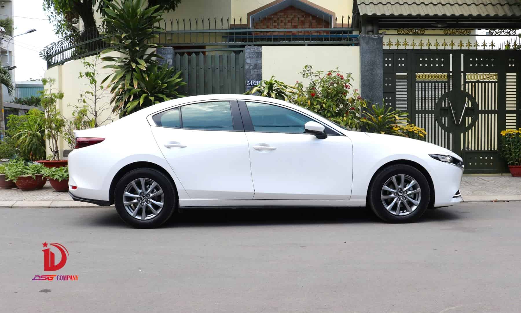 Mazda 3 New - Thuê xe tự lái tại TP.HCM