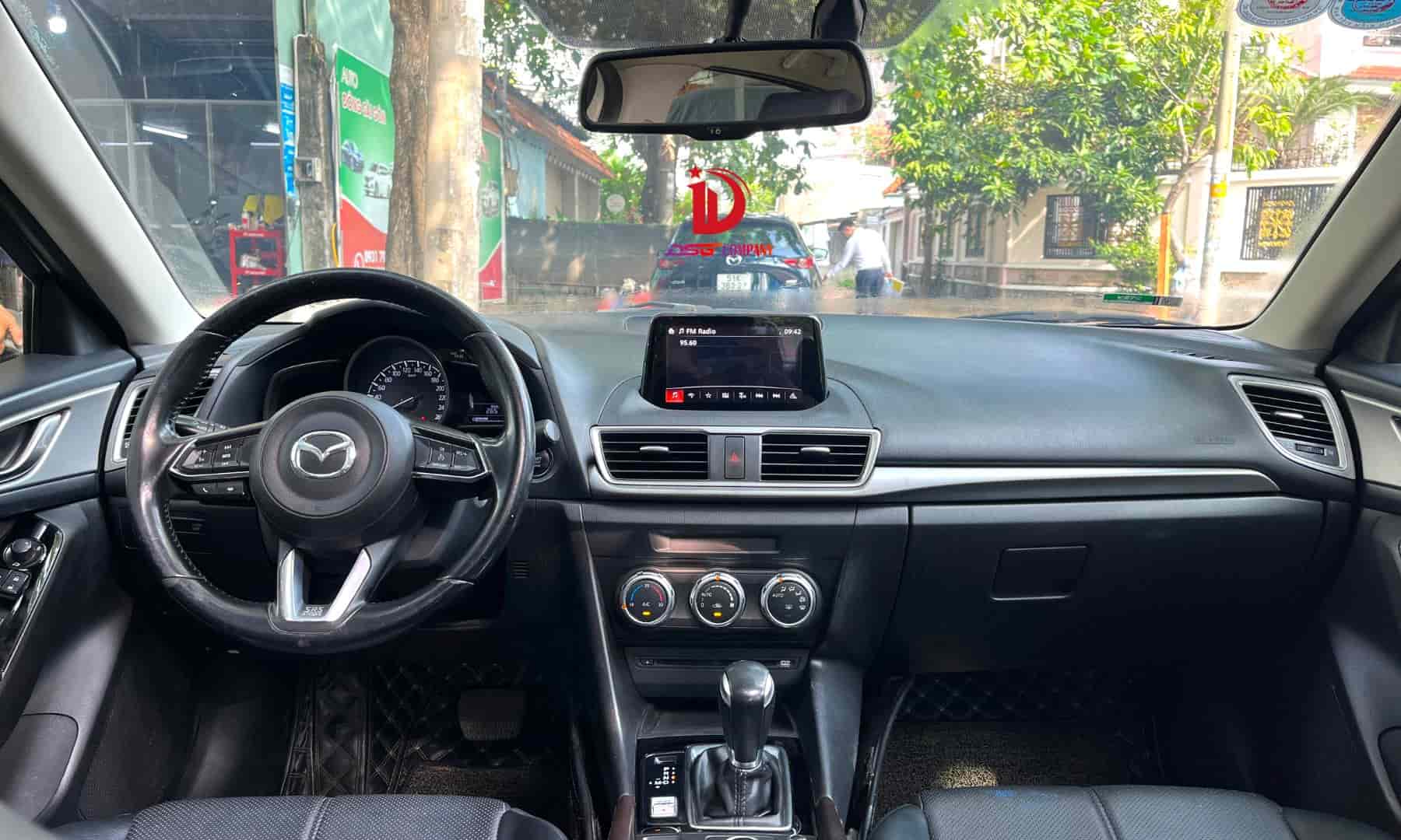 Mazda 3 76476 - Thuê xe tự lái tại TP.HCM