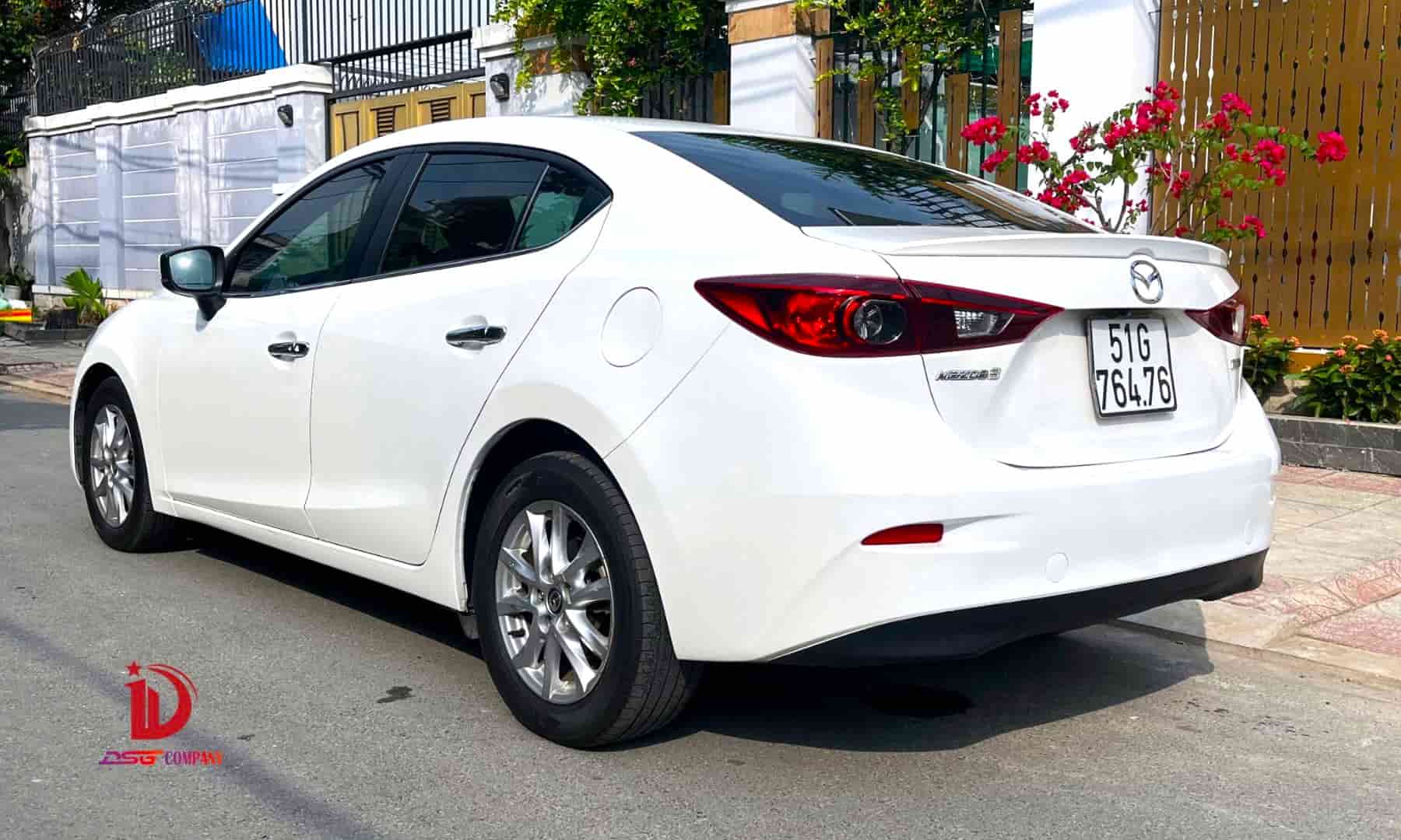 Mazda 3 76476 - Thuê xe tự lái tại TP.HCM