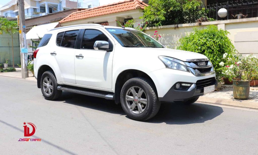 Isuzu MuX - Thuê xe tự lái tại TP.HCM video 2024 04 15T154508.175 min